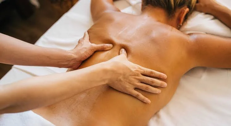 Masaje de relajación en Ave Lodge