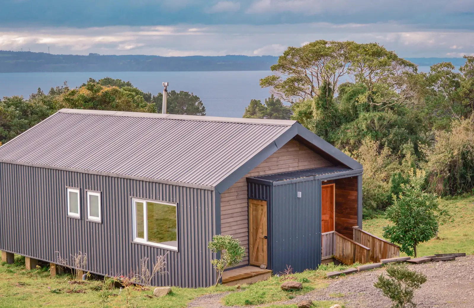 Cabaña B, Ave Lodge Frutillar, vista exterior